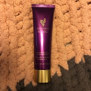 Younique moisture boosting gentle cleanser